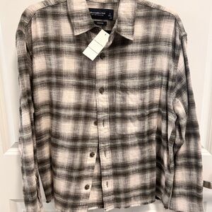 Abercrombie & Fitch Neutral Plaid Button-Down Shirt